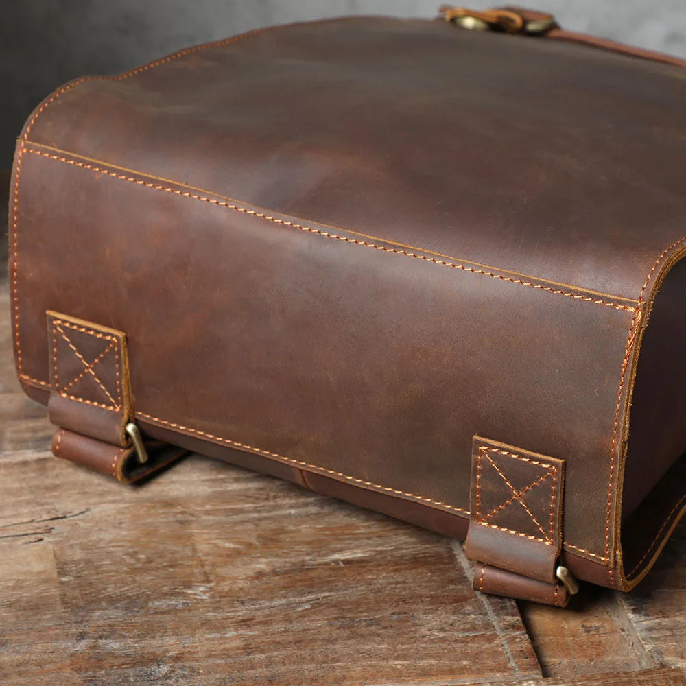Mochila Masculina de Couro Executiva para Laptop – Modelo Vintage!