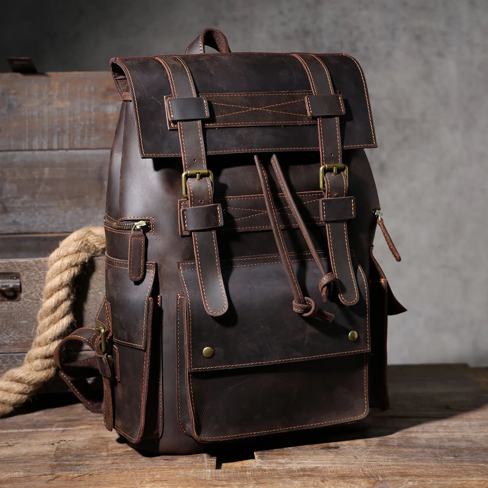 Mochila Masculina Vintage de Couro Genuíno para Laptop – Modelo Herança