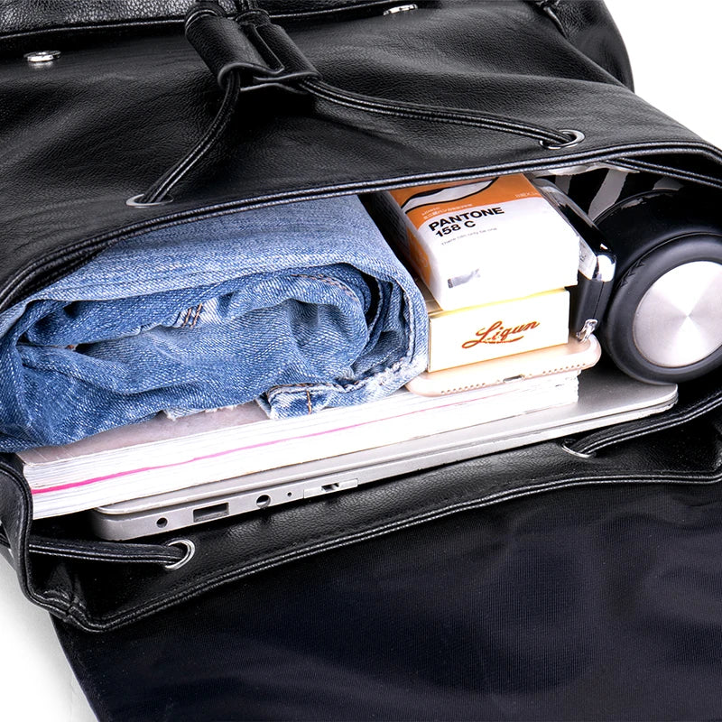 Mochila Masculina de Couro Legítimo Brigth com Carregamento USB!