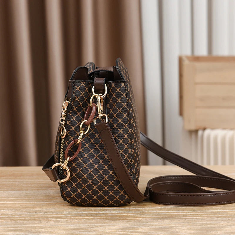 Bolsa Transversal Feminina de Couro Legítimo – Modelo Xadrez