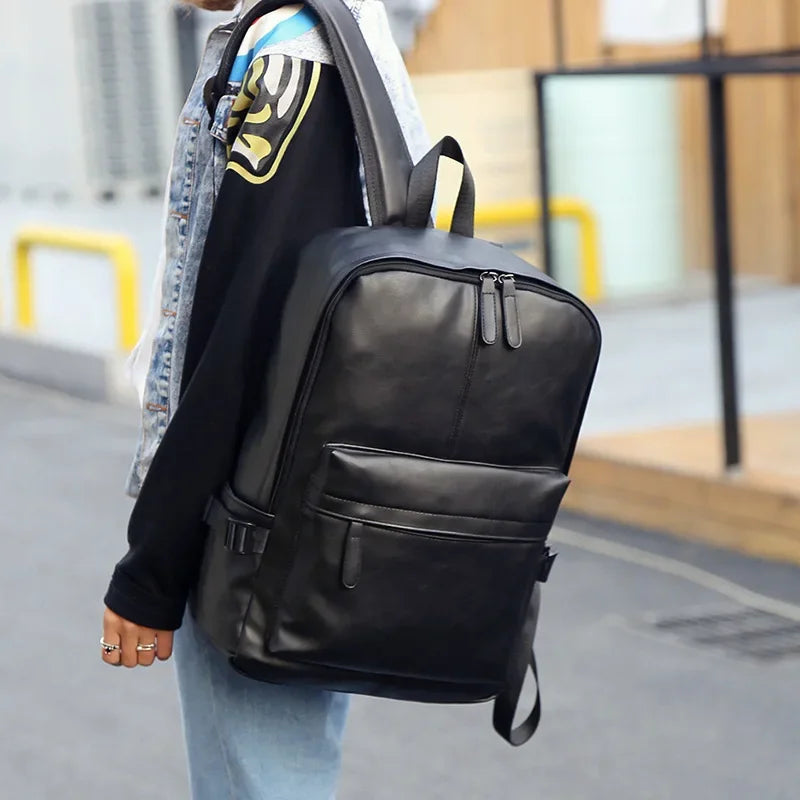 Mochila de Couro Impermeável para Notebook – Modelo Casual!