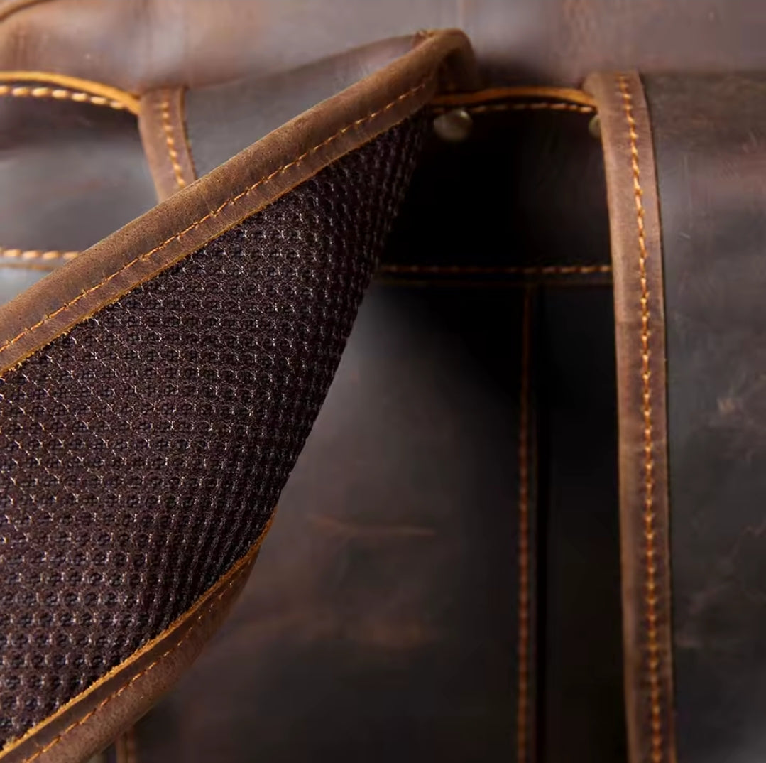 Mochila Masculina de Couro Legítimo para Notebook – Modelo Clássico Premium!