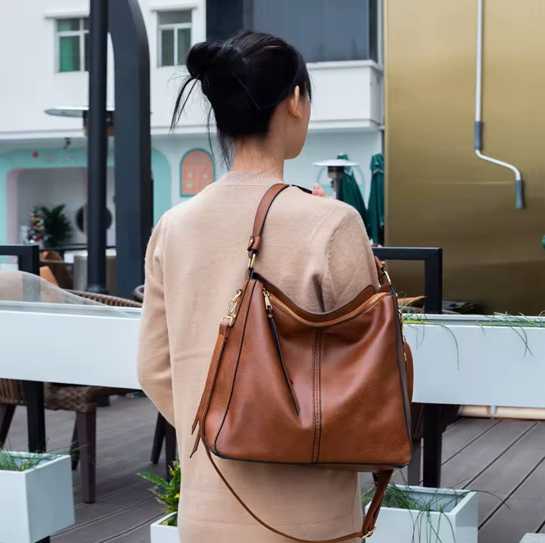 Bolsa Feminina de Couro Impermeável - Modelo Tote + Carteira de Brinde!