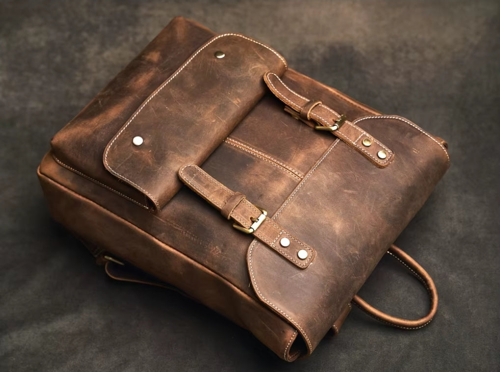 Mochila de Couro Genuíno Modelo Retro Prime
