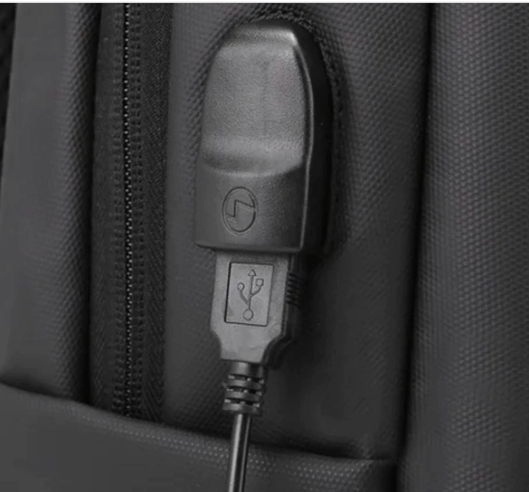 Mochila Masculina Executiva para Notebook Modelo Linear