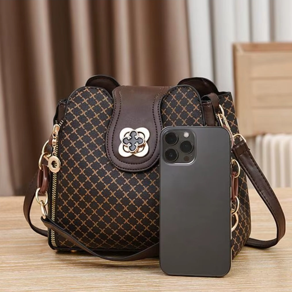 Bolsa Transversal Feminina de Couro Legítimo – Modelo Xadrez