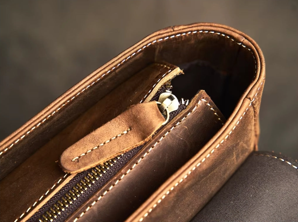 Mochila de Couro Genuíno Modelo Retro Prime
