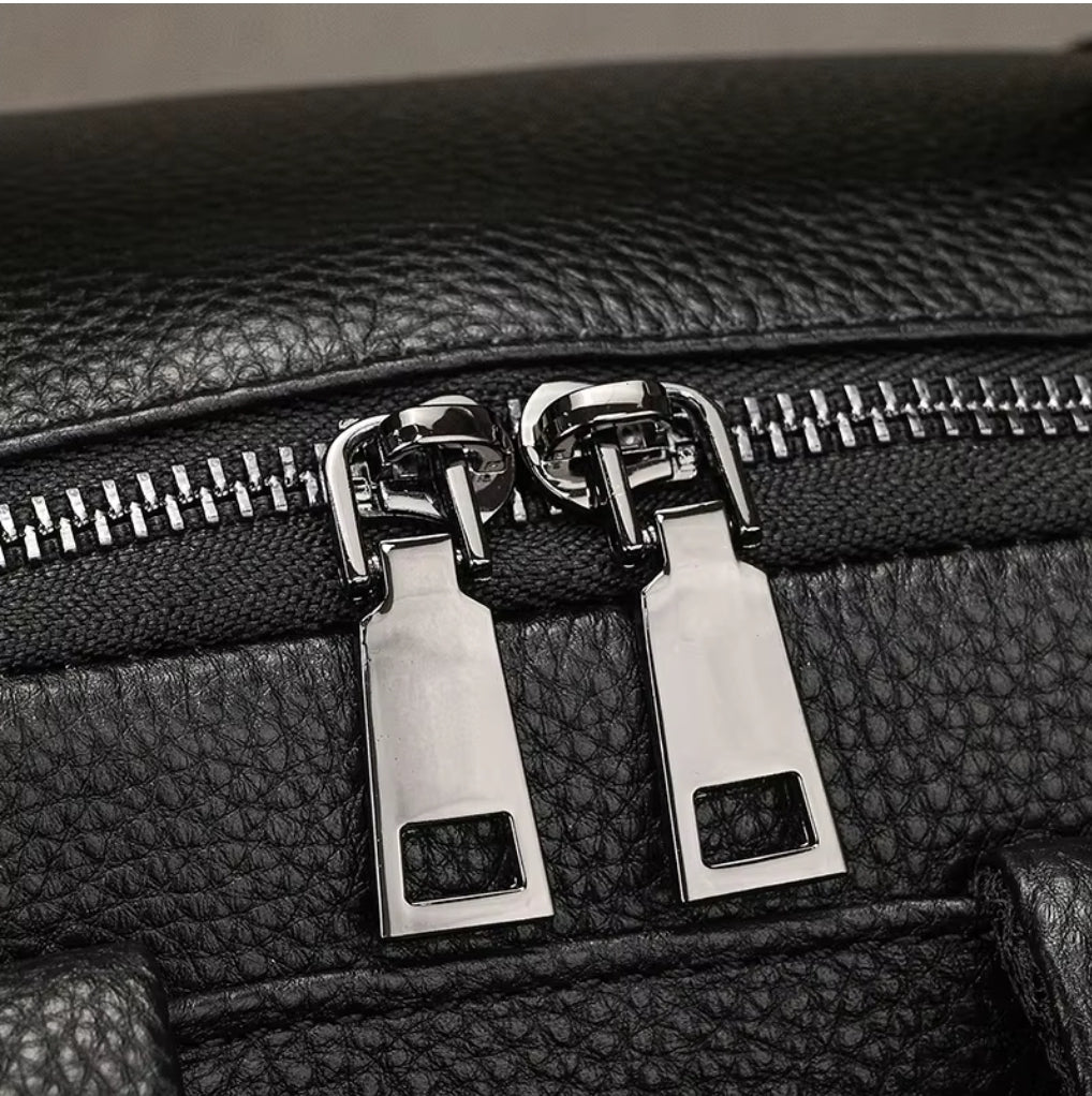 Mochila Executiva de Couro Legítimo All Black Prime