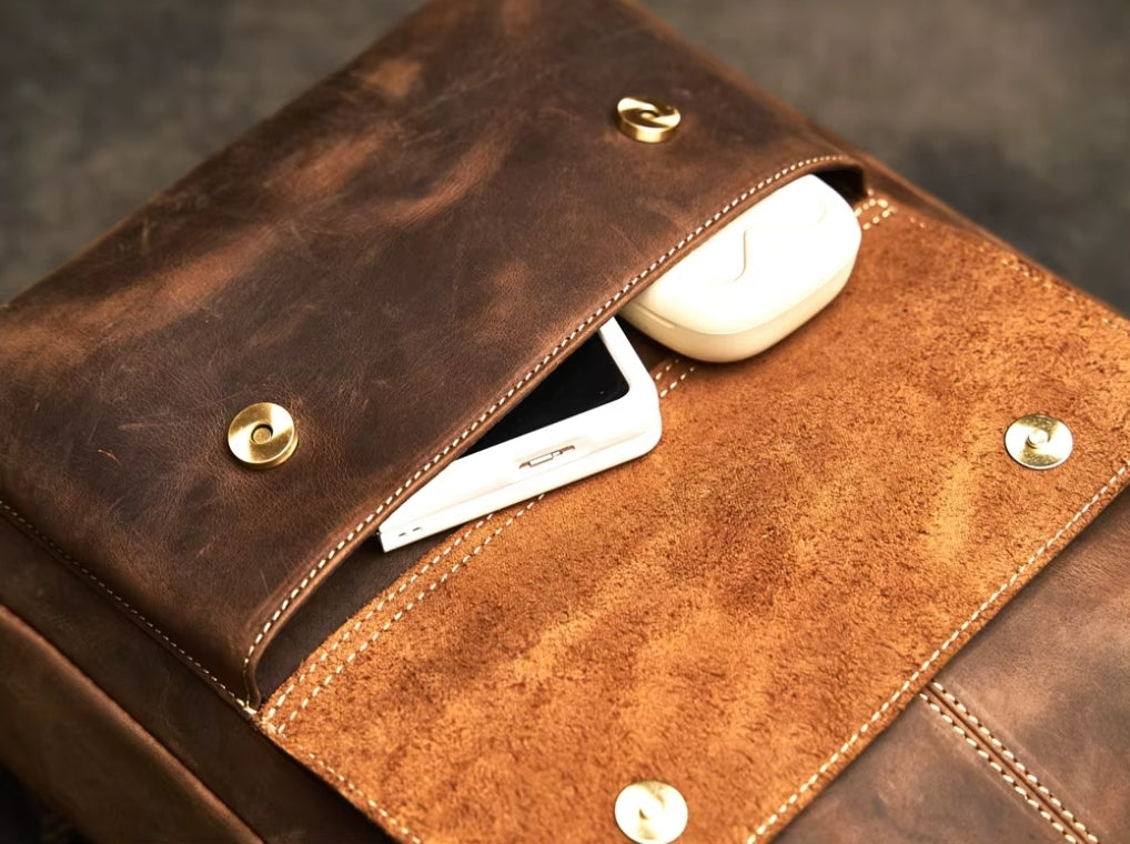 Mochila de Couro Genuíno Modelo Retro Prime