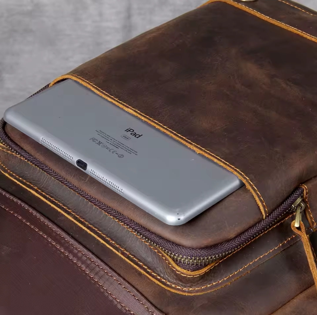 Mochila Masculina de Couro Legítimo para Notebook – Modelo Clássico Premium!