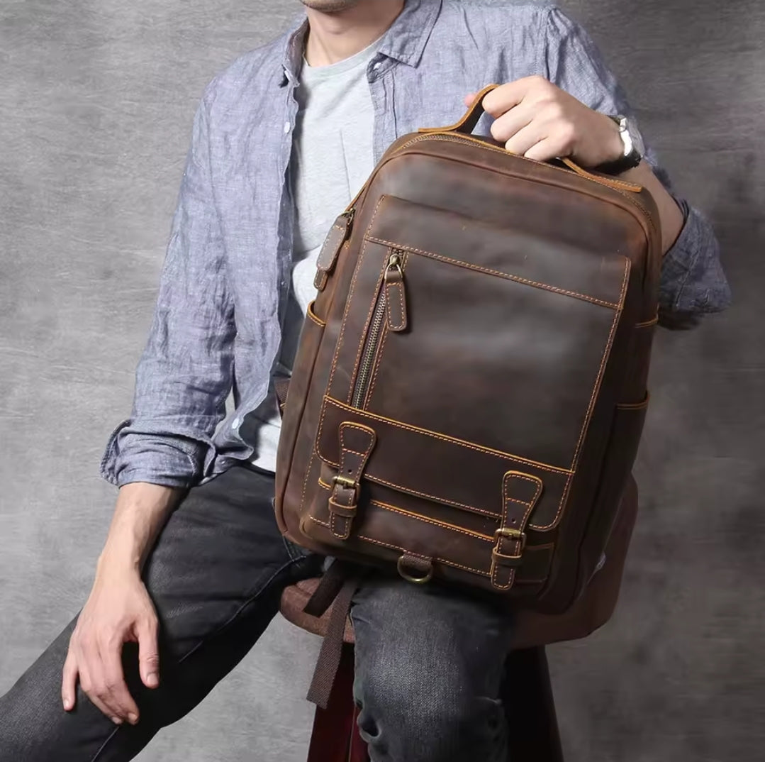 Mochila Masculina de Couro Legítimo para Notebook – Modelo Clássico Premium!