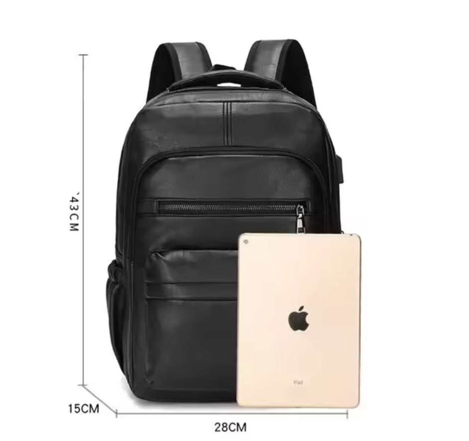Mochila Masculina de Couro Legítimo Impermeável com Carregamento USB