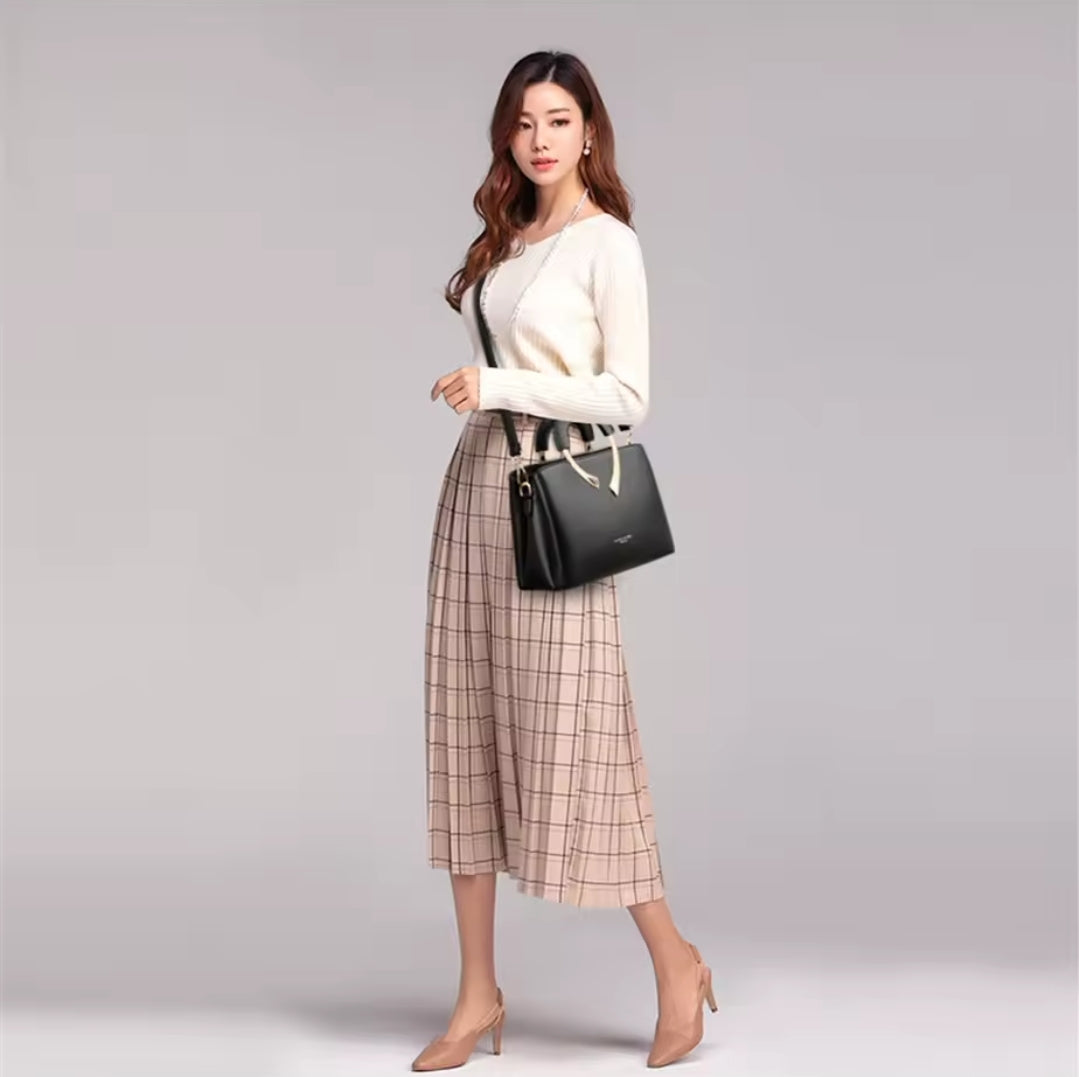Bolsa Feminina de Couro Genuíno – Modelo Dual Elegance (Mão e Ombro)