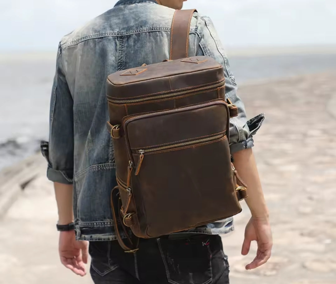 Mochila de Couro Legítimo Prime Traveller