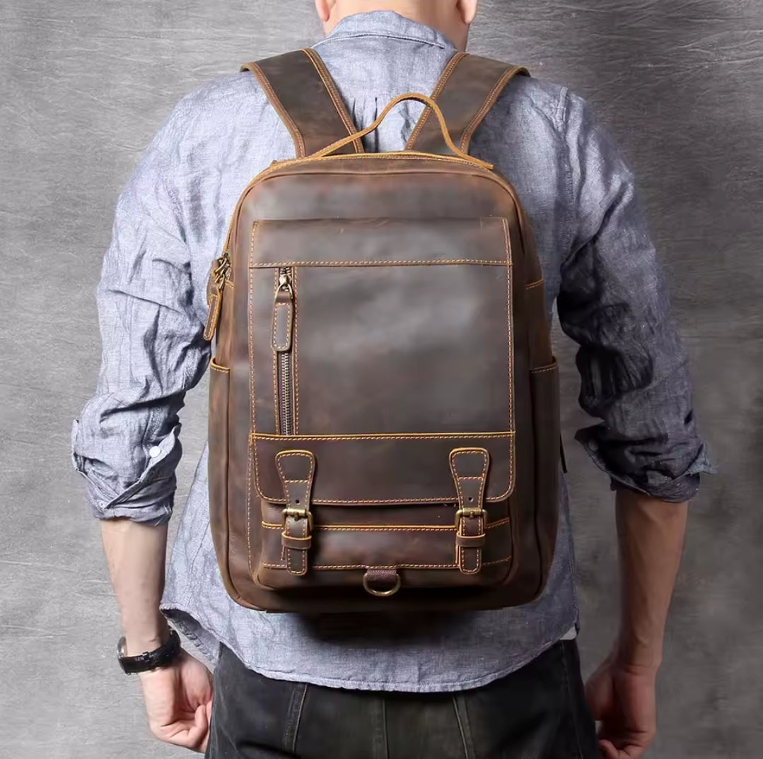 Mochila Masculina de Couro Legítimo para Notebook – Modelo Clássico Premium!