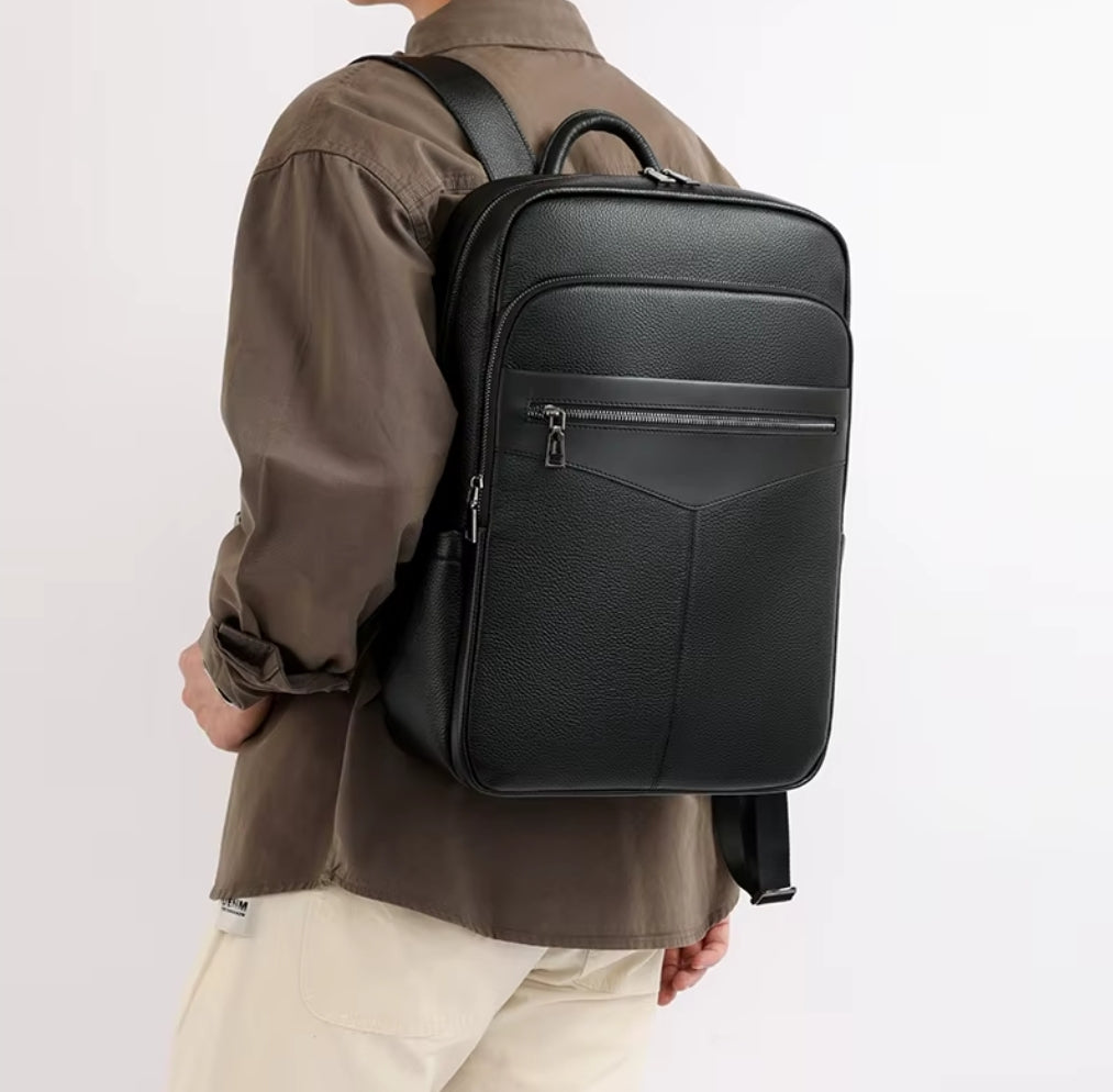 Mochila Masculina Executiva de Couro Legítimo – Modelo Premium All Black