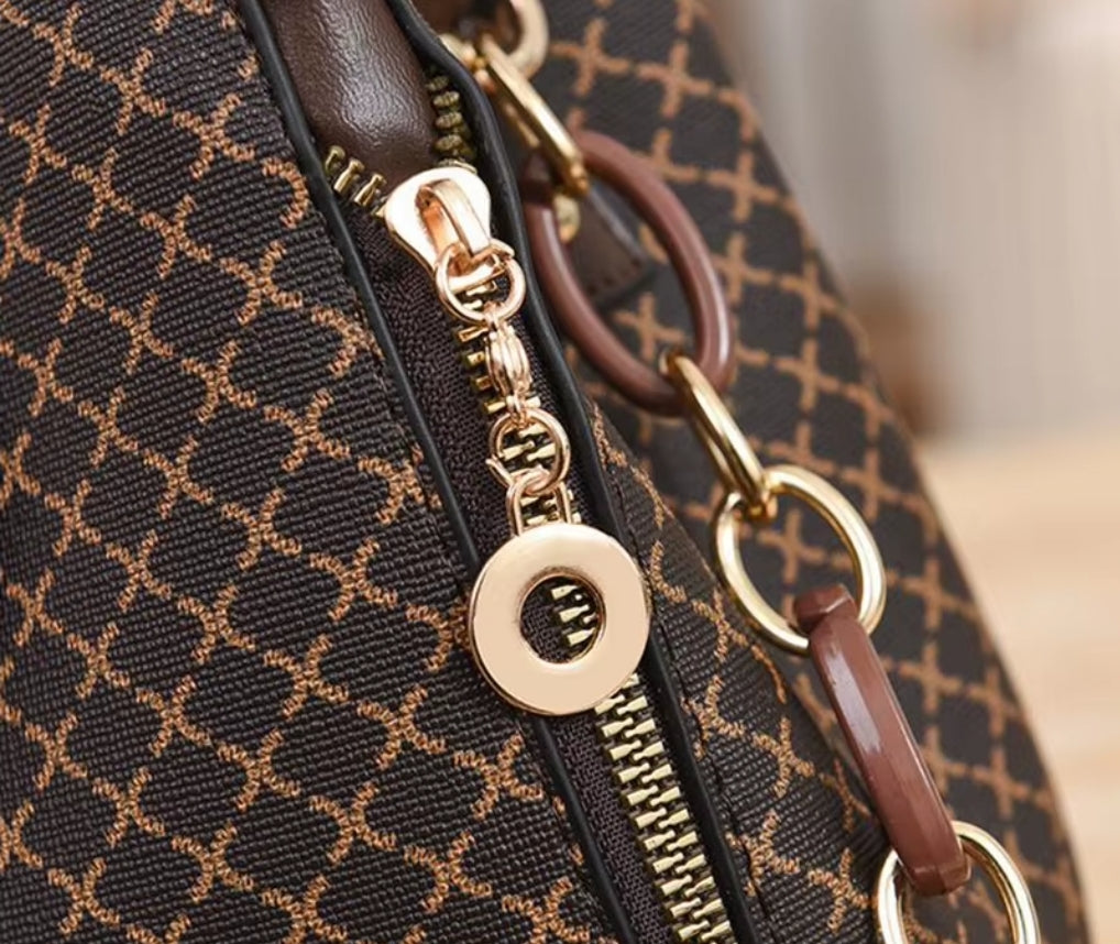 Bolsa Transversal Feminina de Couro Legítimo – Modelo Xadrez