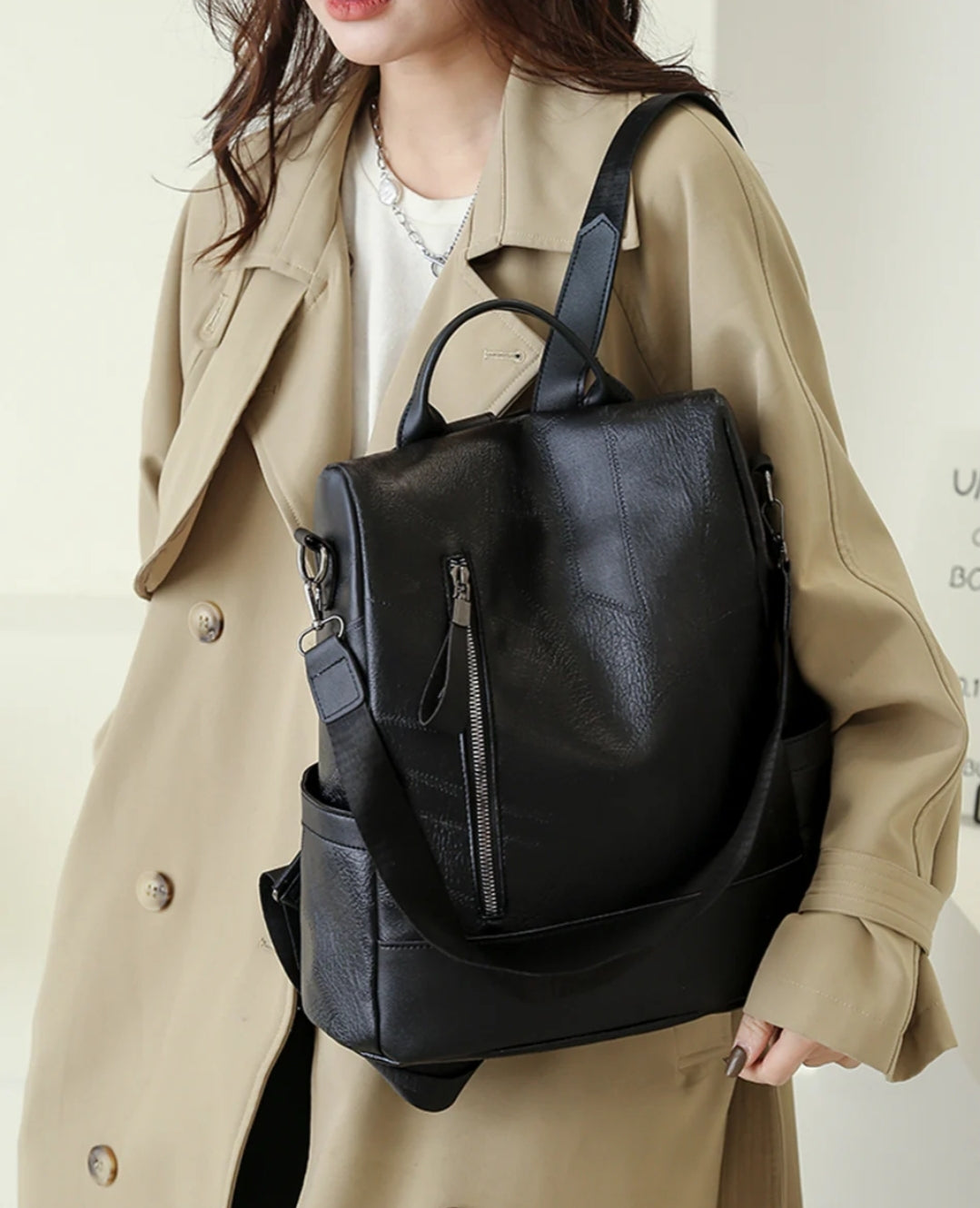 Mochila Feminina de Couro – Modelo Safe