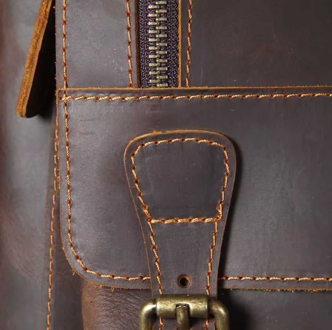 Mochila Masculina de Couro Legítimo para Notebook – Modelo Clássico Premium!