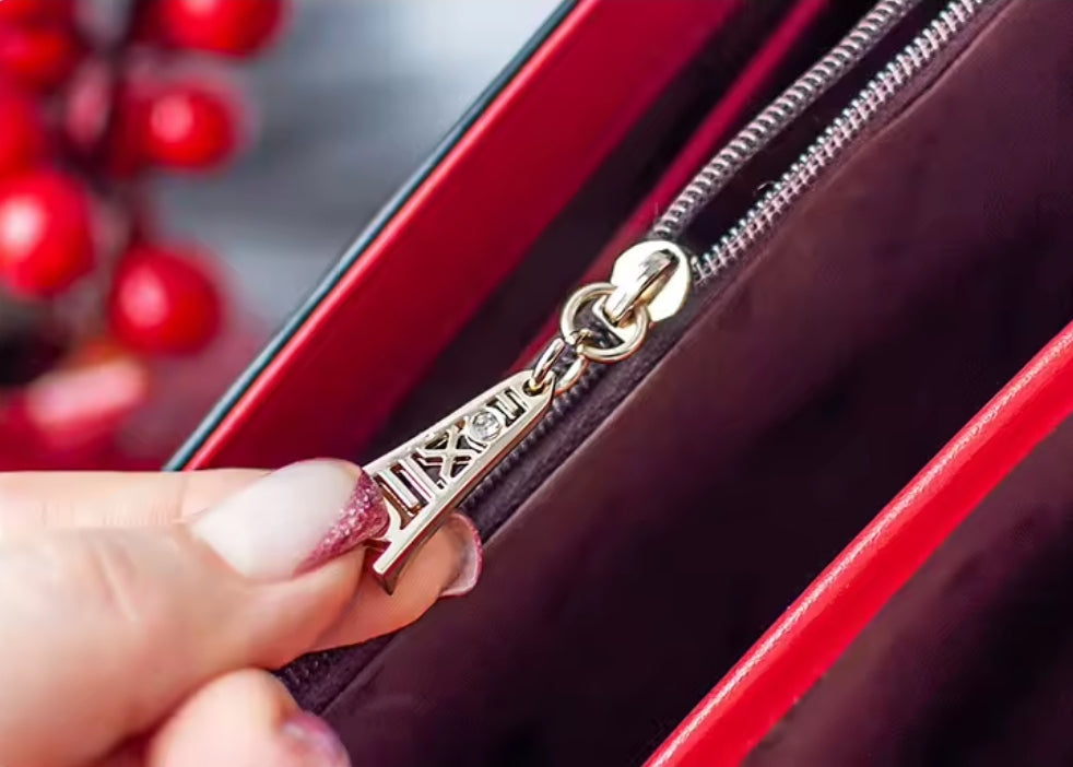 Bolsa Feminina de Couro Foxer – Modelo Compact Elegance