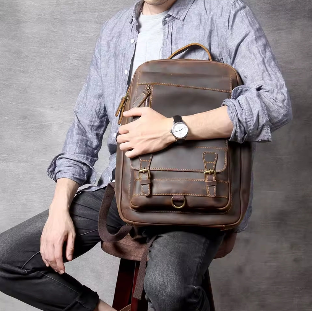 Mochila Masculina de Couro Legítimo para Notebook – Modelo Clássico Premium!