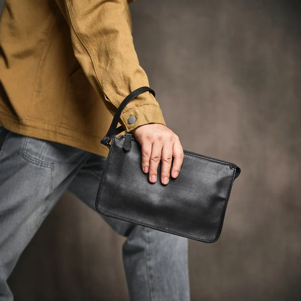 Carteira de Mão em Couro Genuíno Modelo Horse All Black