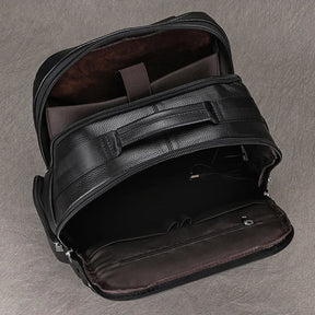 Mochila Masculina de Couro Genuíno All Black – Linha Prime