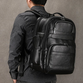 Mochila Masculina de Couro Genuíno All Black – Linha Prime