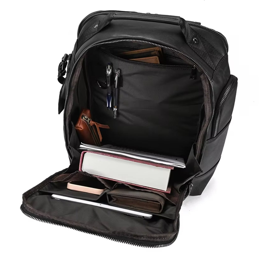 Mochila Masculina de Couro Legítimo para Notebook – Modelo Prime