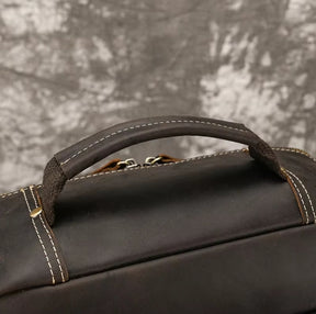 Mochila de Couro Executiva para Notebook com Tecnologia Usb