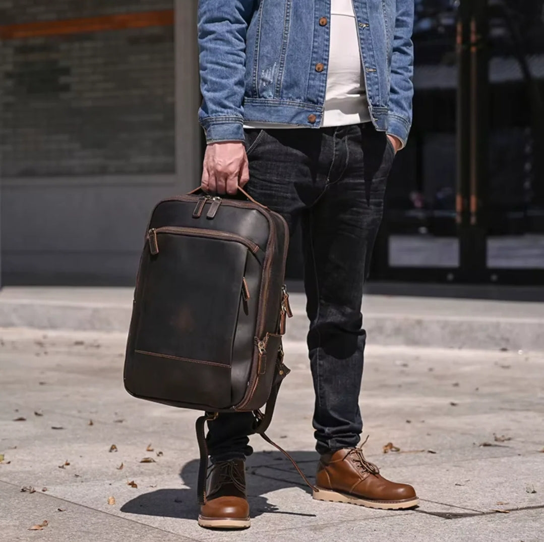 Mochila Masculina de Couro Legítimo para Notebook 15 Polegadas – Modelo Clássico Slim FACILITYVIDA