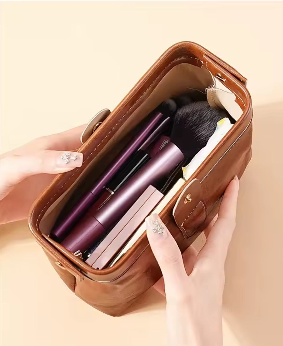 Nécessaire Feminina Impermeável de Couro Premium 3 em 1