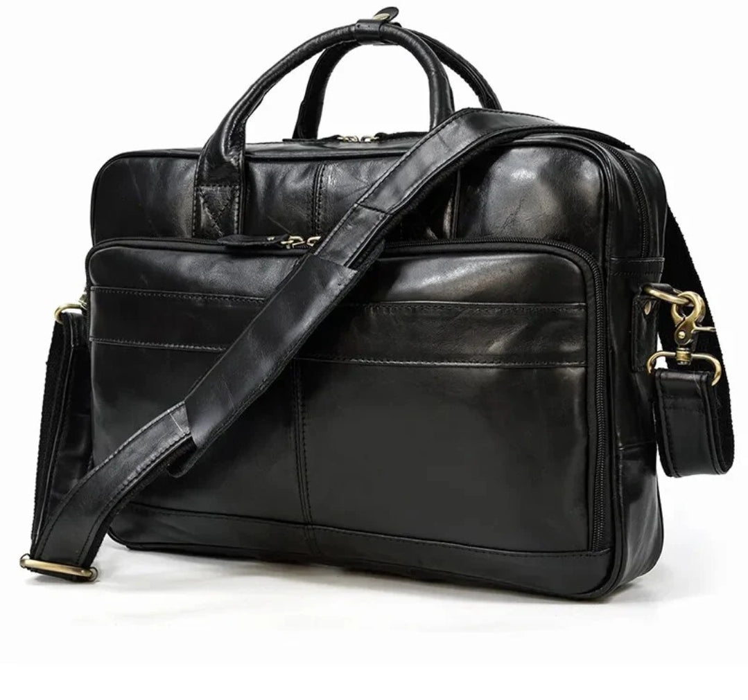 Maleta Masculina de Couro Legítimo All Black – Modelo Prime
