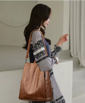 Bolsa Feminina de Couro Legítimo Impermeável!