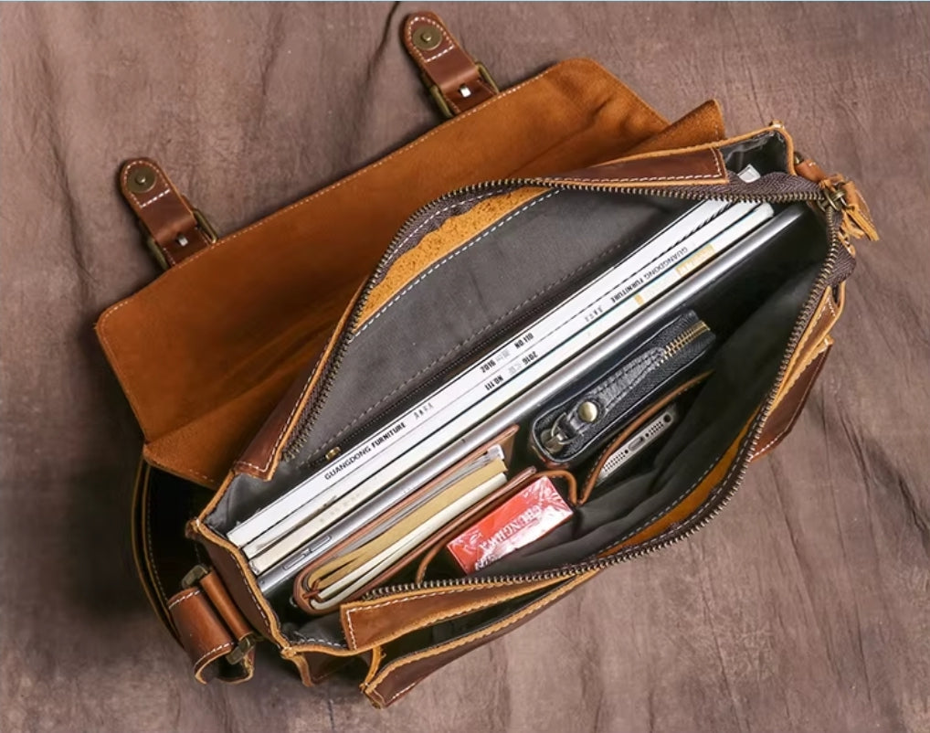 Pasta Masculina de Couro Legítimo – Modelo Mailman