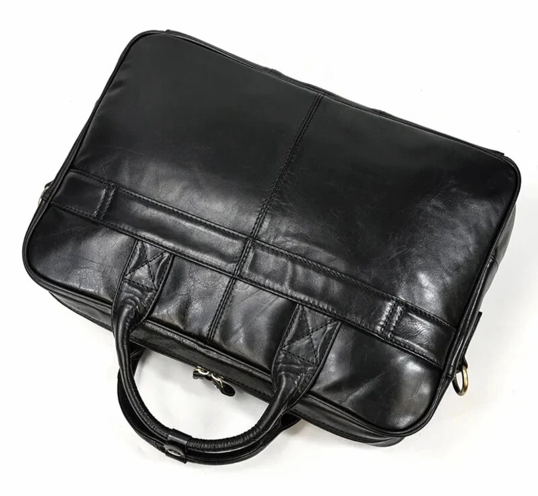 Maleta Masculina de Couro Legítimo All Black – Modelo Prime