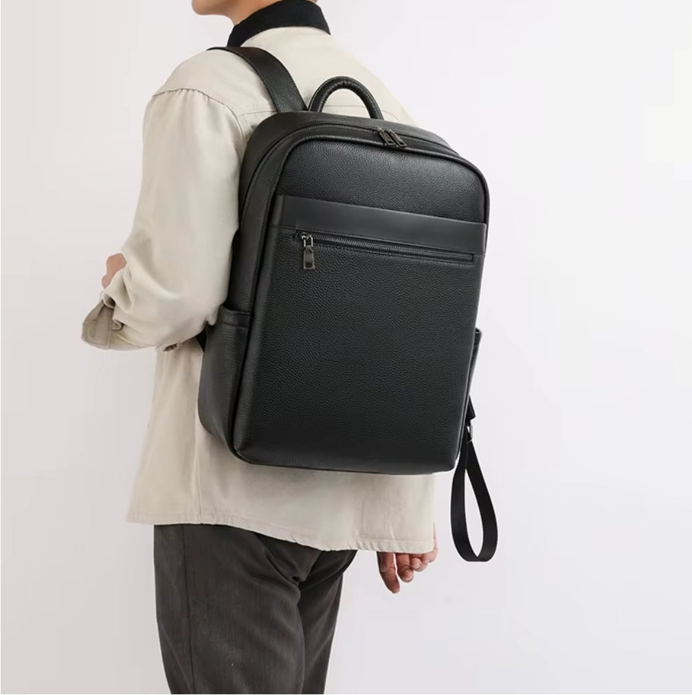 Mochila Masculina Executiva de Couro Legítimo – Modelo Premium All Black
