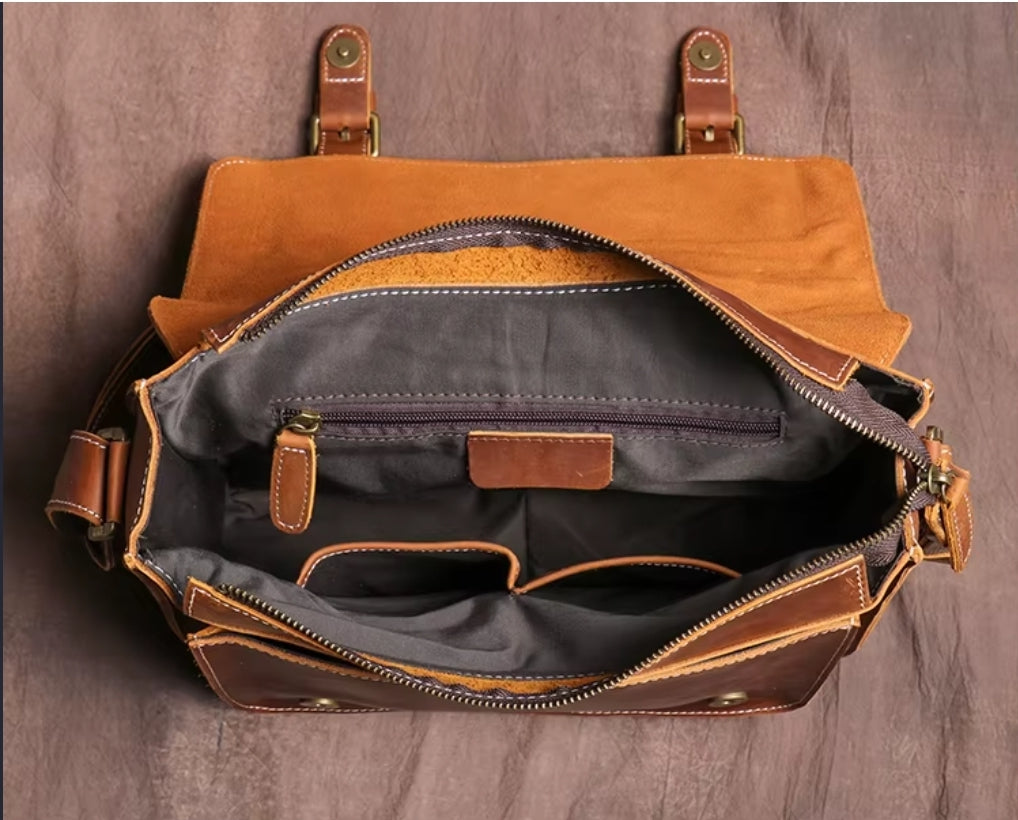 Pasta Masculina de Couro Legítimo – Modelo Mailman