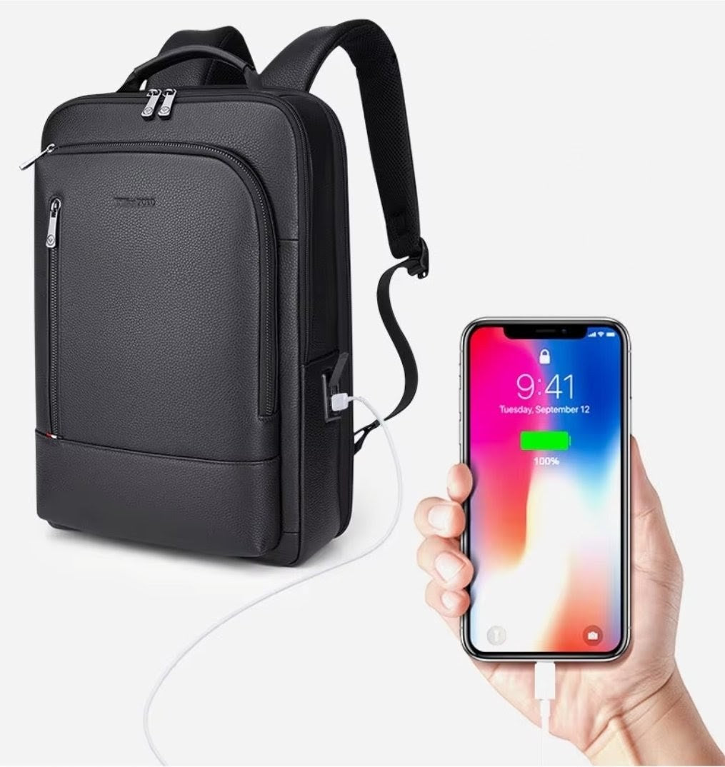 Mochila Masculina de Couro Genuíno William Polo – Modelo Executivo com Tecnologia USB