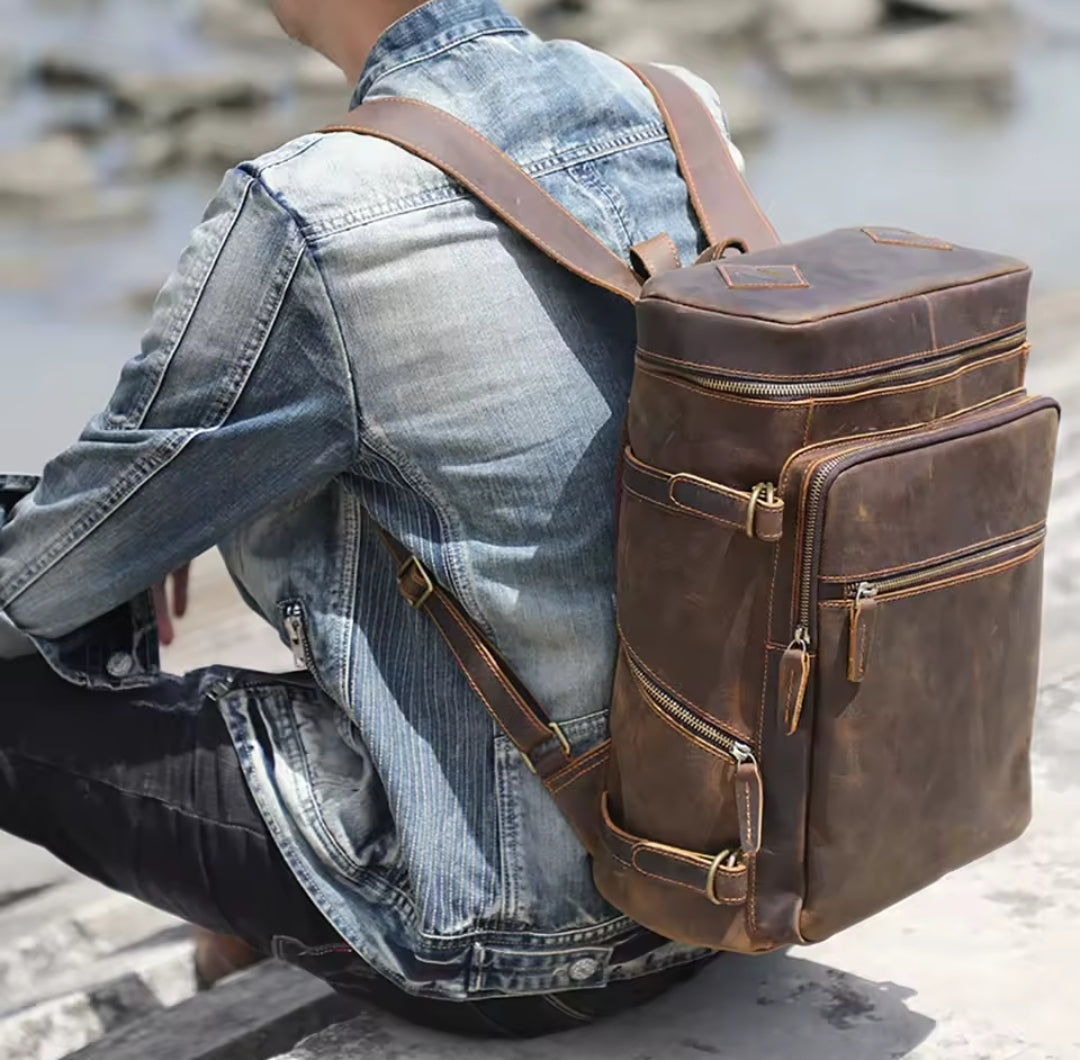 Mochila de Couro Legítimo Prime Traveller