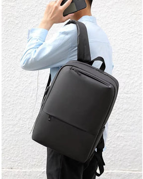 Mochila Masculina Executiva para Notebook Modelo Linear