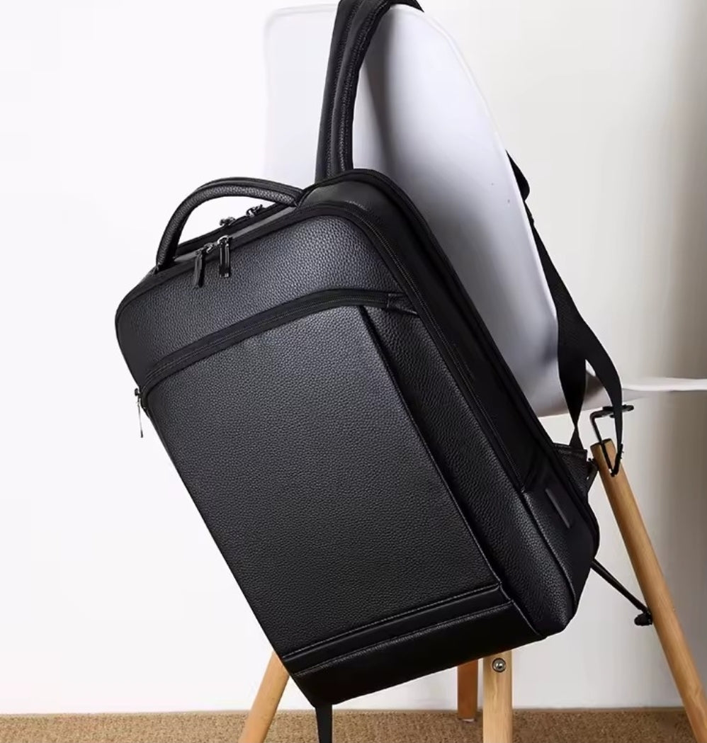 Mochila de Couro Legítimo Impermeável para Notebook