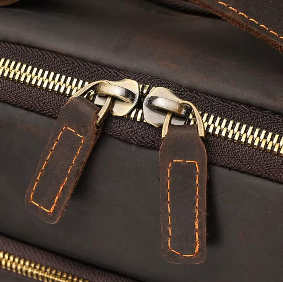 Mochila Masculina de Couro Legítimo para Notebook 15 Polegadas – Modelo Clássico Slim FACILITYVIDA