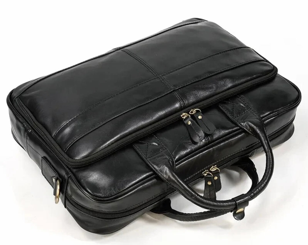 Maleta Masculina de Couro Legítimo All Black – Modelo Prime