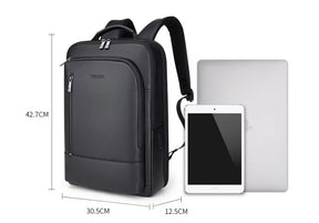 Mochila Masculina de Couro Genuíno William Polo – Modelo Executivo com Tecnologia USB