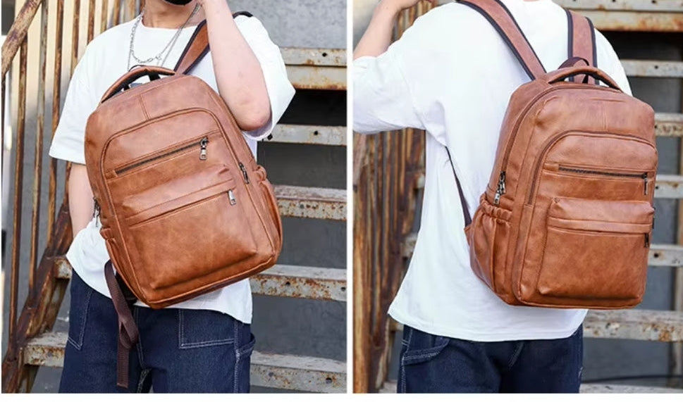 Mochila Masculina de Couro Legítimo Impermeável com Carregamento USB