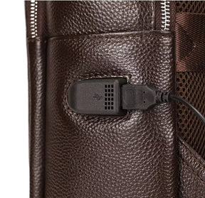 Mochila de Couro Executiva para Notebook com Tecnologia Usb