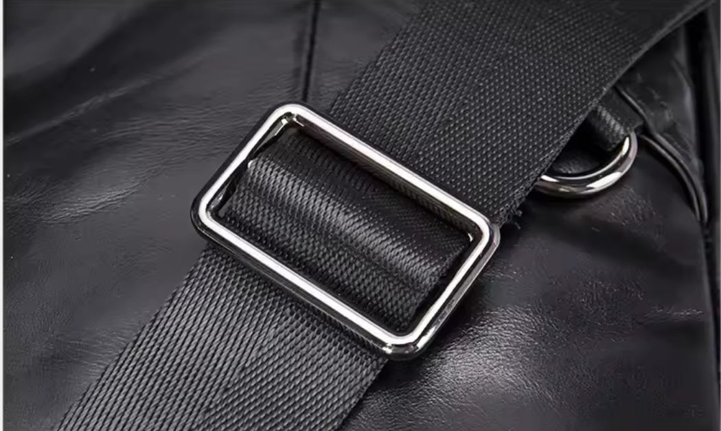 Bolsa Transversal Masculina de Couro Legítimo All Black