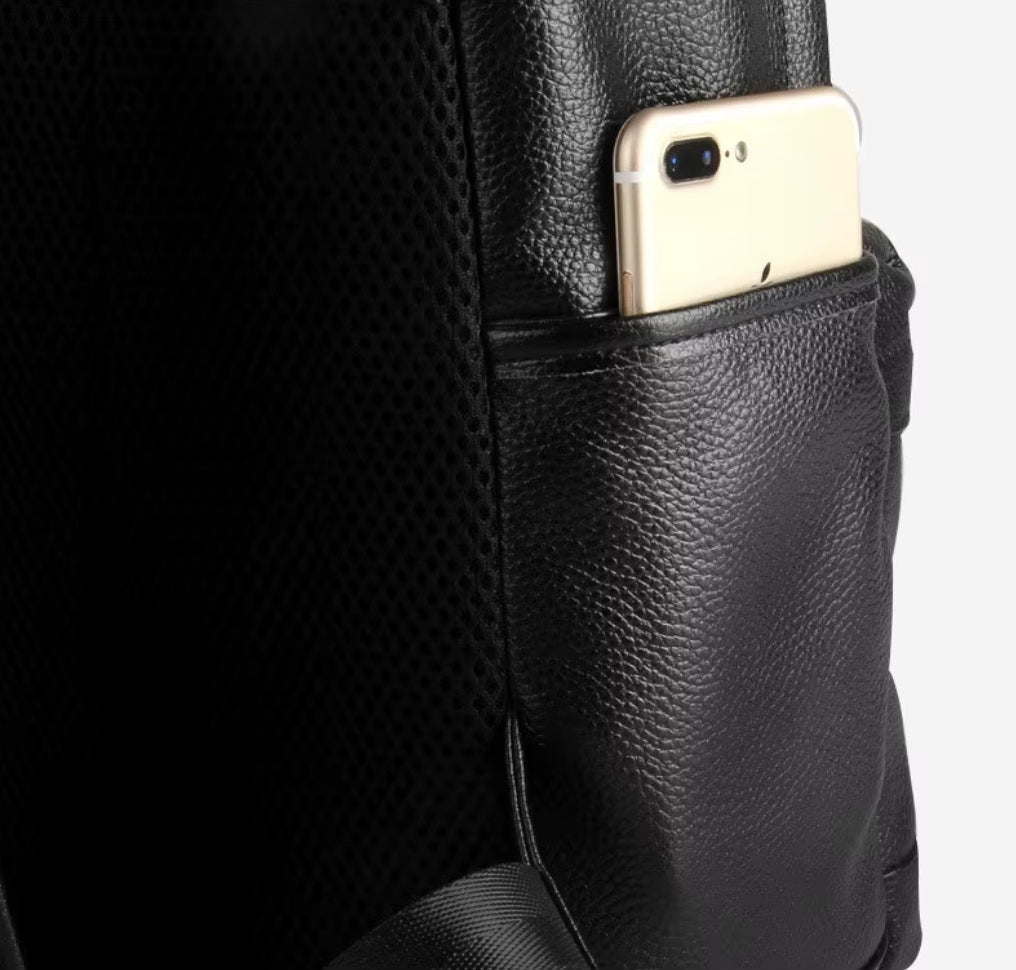 Mochila Masculina de Couro Genuíno para Notebook – Modelo Paris