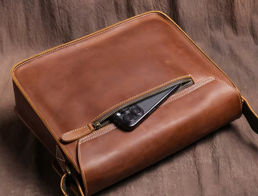 Pasta Masculina de Couro Legítimo – Modelo Mailman